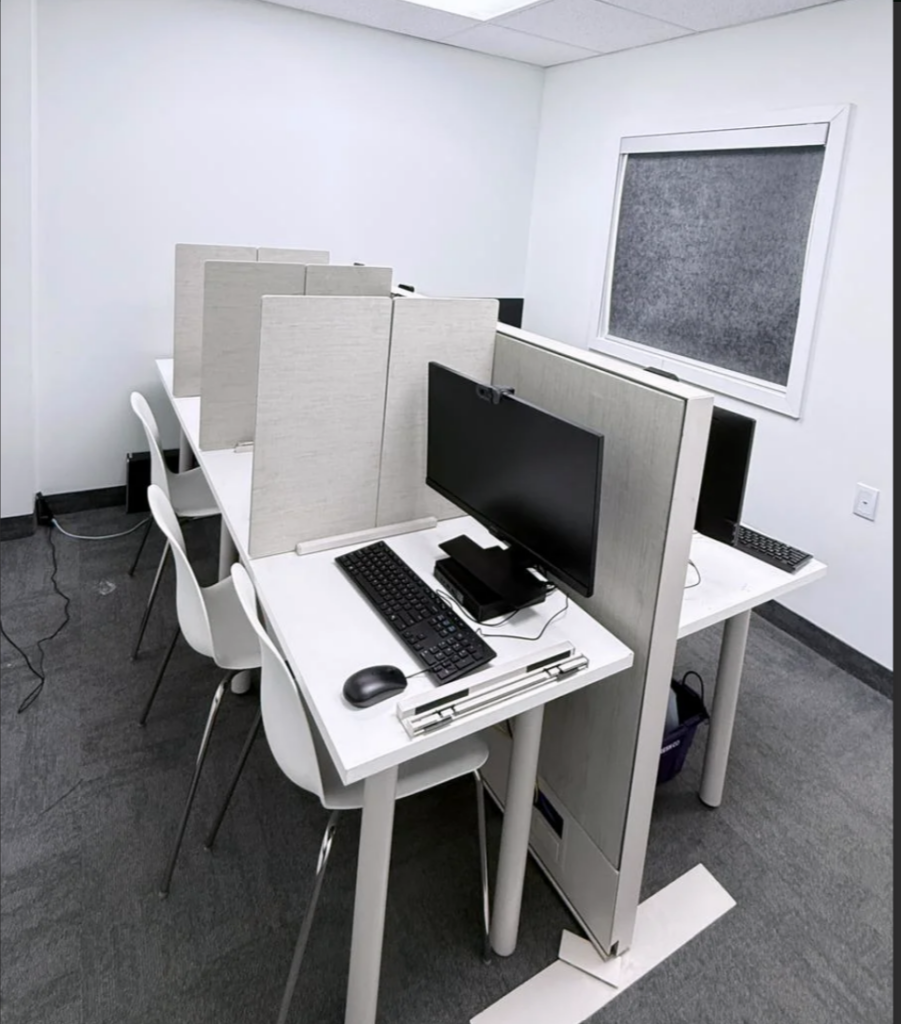 Examination room-8 seats